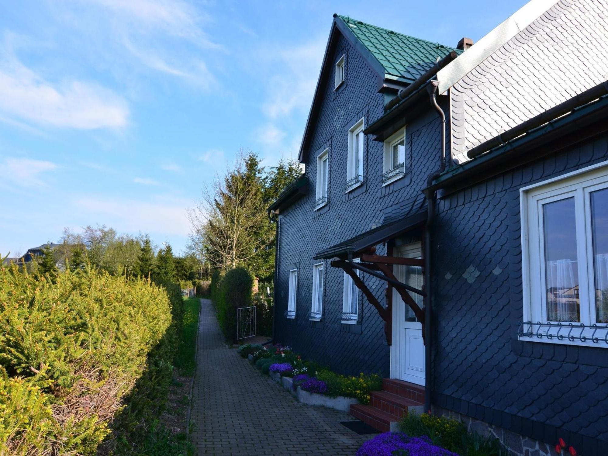 Holiday Home In Neustadt Am Rennsteig With Pond Exterior photo